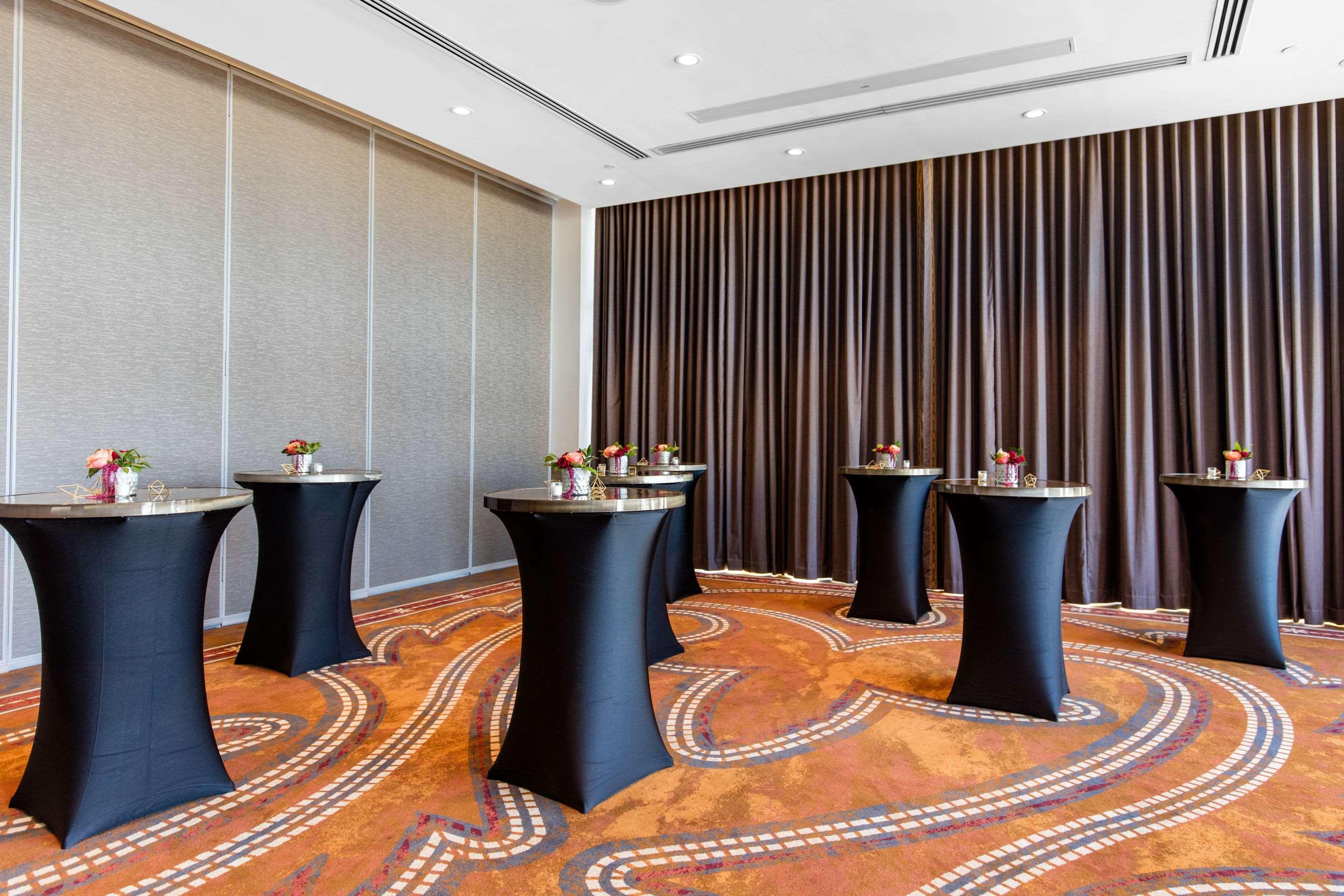 Hotel Cambria Downtown